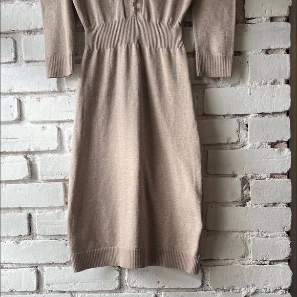 Elegant Beige Knit Dress button down v neck crop sleeve puff shoulder - Picture 3 of 6